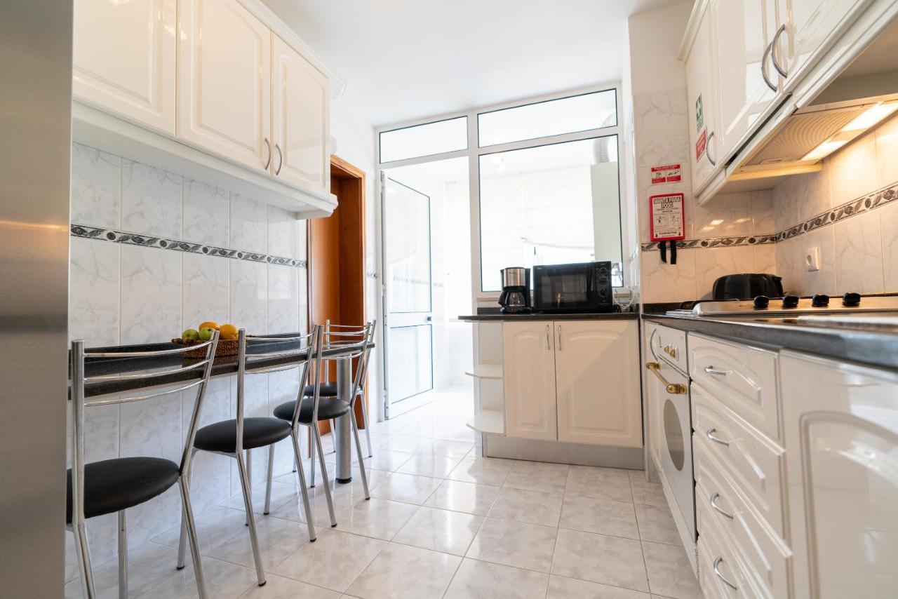 Apartamento Alberto ฟุงชาล ภายนอก รูปภาพ
