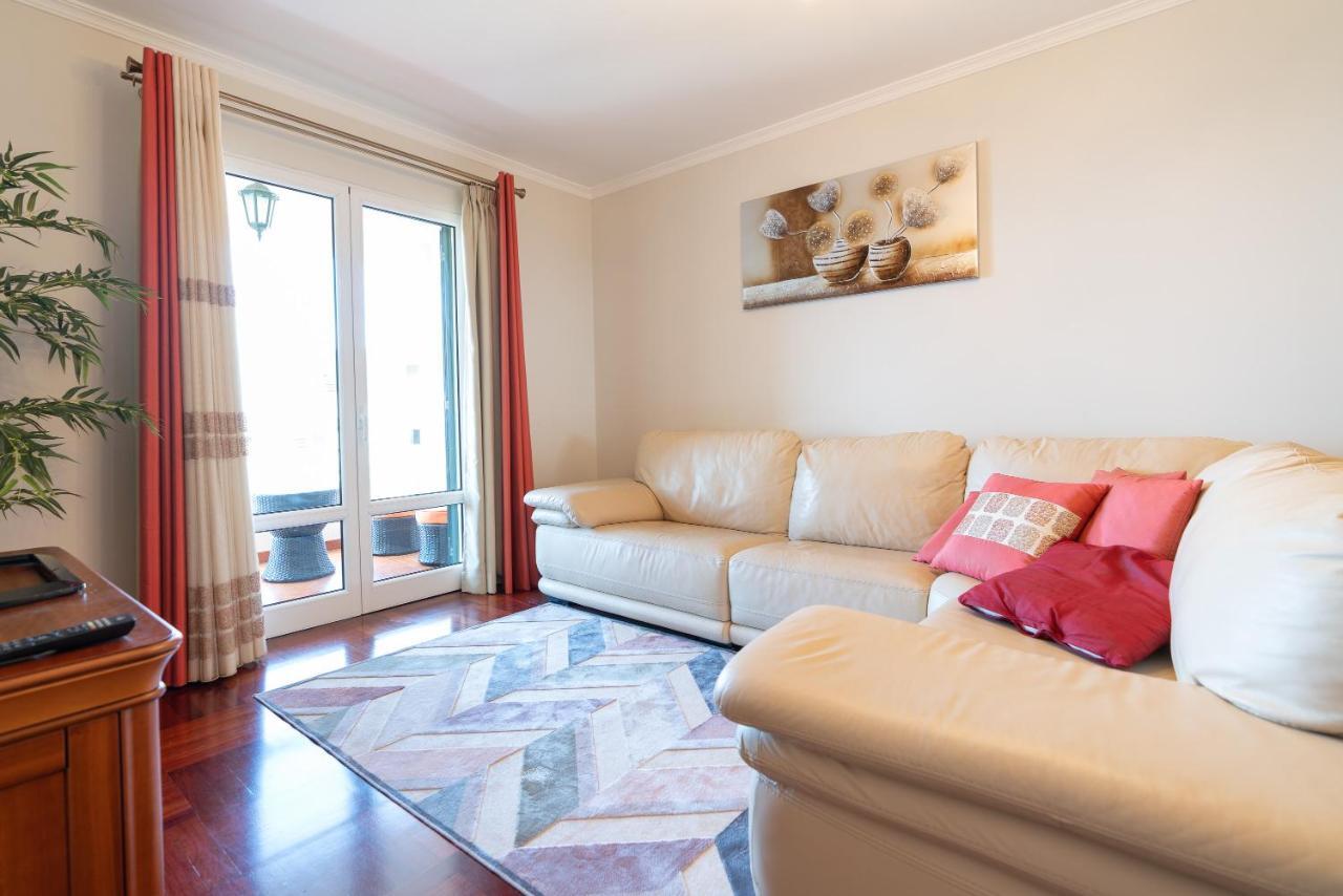 Apartamento Alberto ฟุงชาล ภายนอก รูปภาพ